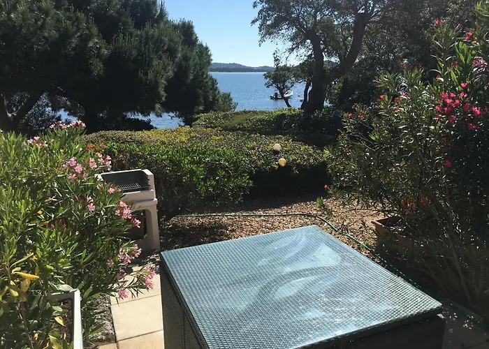 Hébergement de vacances Résidence Les Pieds Dans L'eau Porto-Vecchio (Corsica)