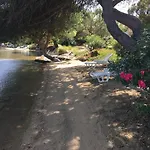 Les Pieds Dans L'eau 度假居