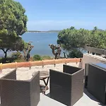 Holiday home Les Pieds Dans L'eau *