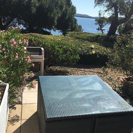 Feriehus Les Pieds Dans L'eau Porto-Vecchio (Corsica)
