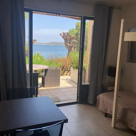 Feriehus Les Pieds Dans L'eau Porto-Vecchio (Corsica)