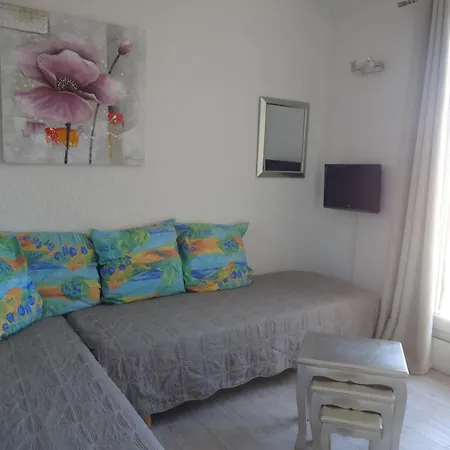 Les Pieds Dans L'eau *