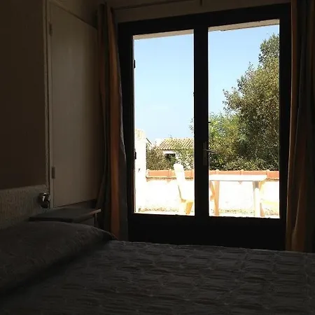 Les Pieds Dans L'eau *