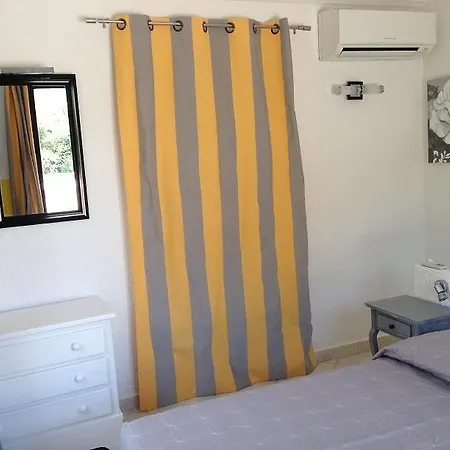 Dom wakacyjny Les Pieds Dans L'eau