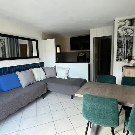 Les Pieds Dans L'eau *