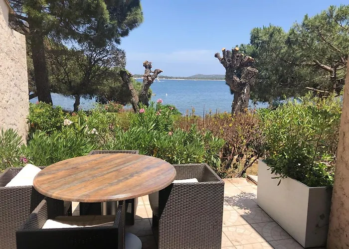 Ferienhaus Les Pieds Dans L'eau *